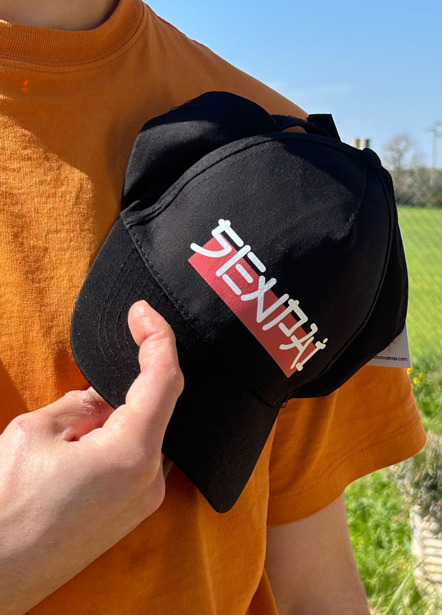 Cappellino "Senpai" in Cotone 100% – Grafica Originale Streetwear Japan style